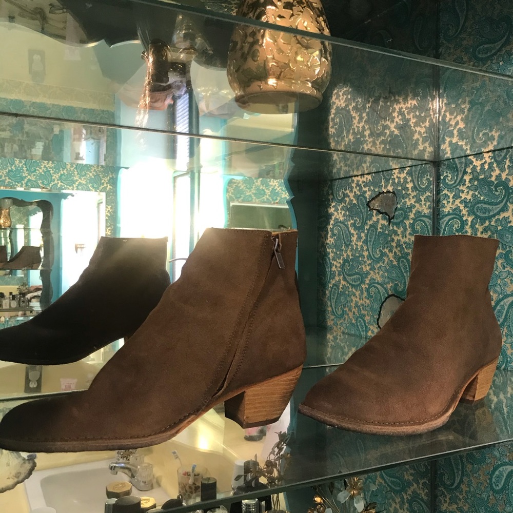 Clark’s Mod Ankle Boots In Brown-Gray Suede - image 2